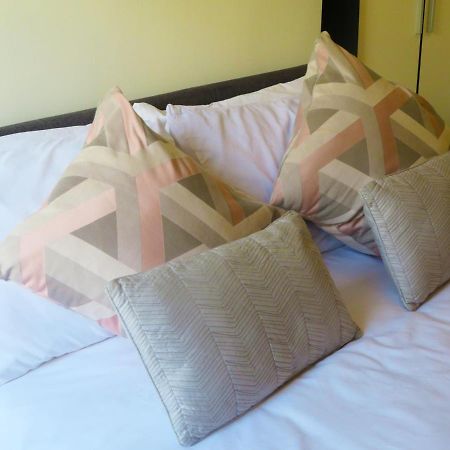 Entire 2 Bed Ground Floor Apartment Central But Quiet Ньюмаркет Екстер'єр фото